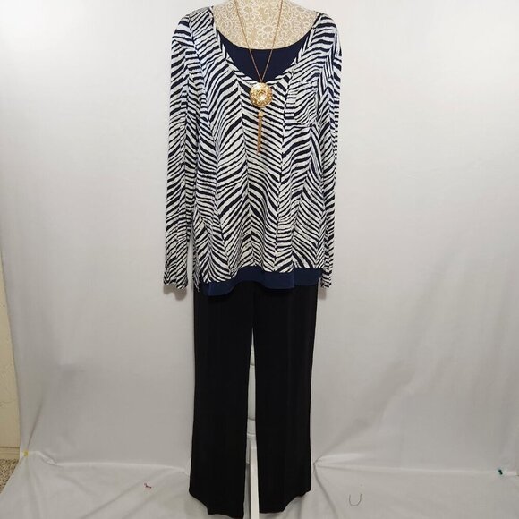Chico's Women's Size 1/8-10 Black & White Zebra Stripe Long Sleeve Layered Top - Picture 11 of 15